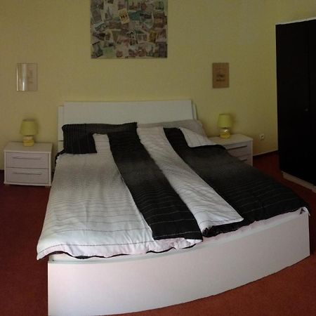 קרלובי וארי Apartments Vera מראה חיצוני תמונה