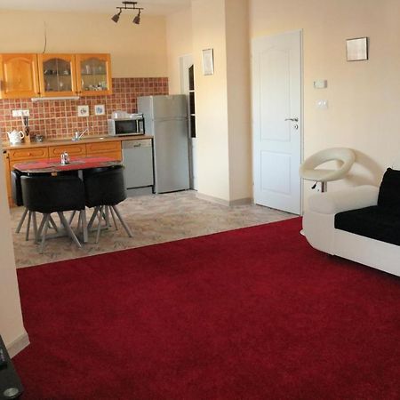 קרלובי וארי Apartments Vera מראה חיצוני תמונה