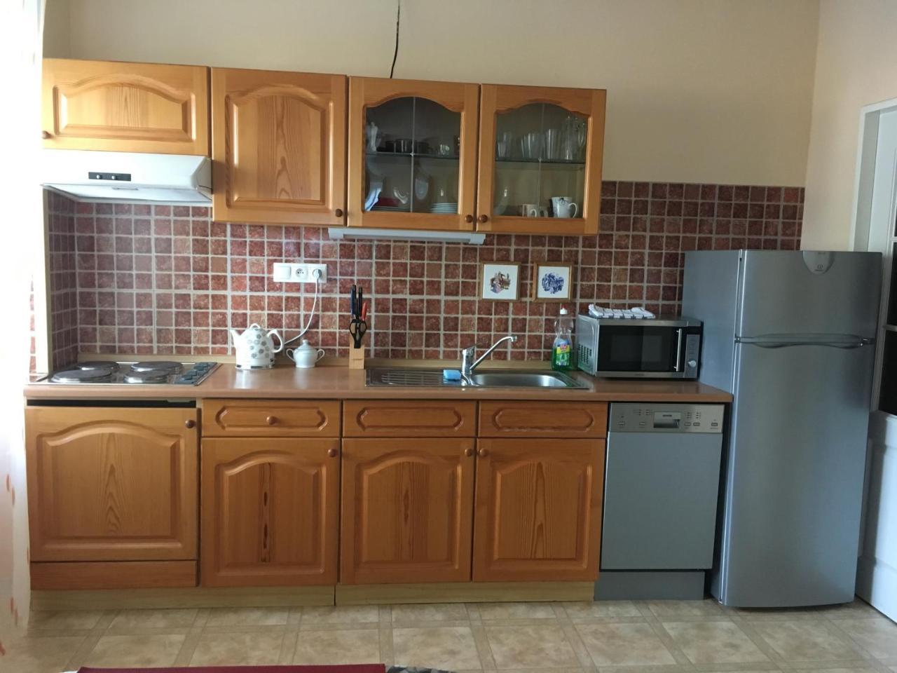 קרלובי וארי Apartments Vera מראה חיצוני תמונה